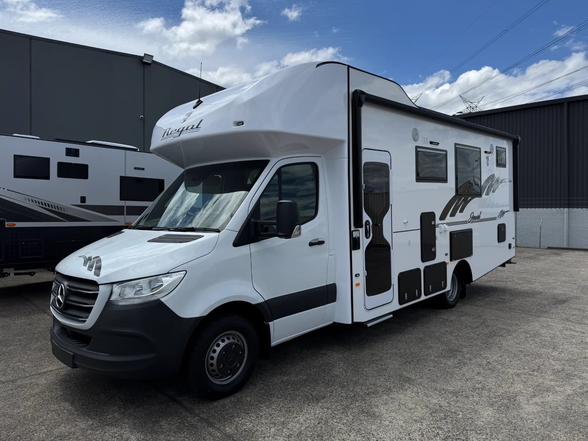 Regal Jewel 4-Berth — Single Beds